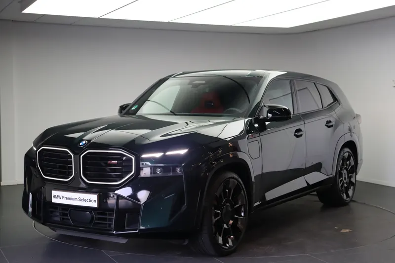 BMW XM (2024)