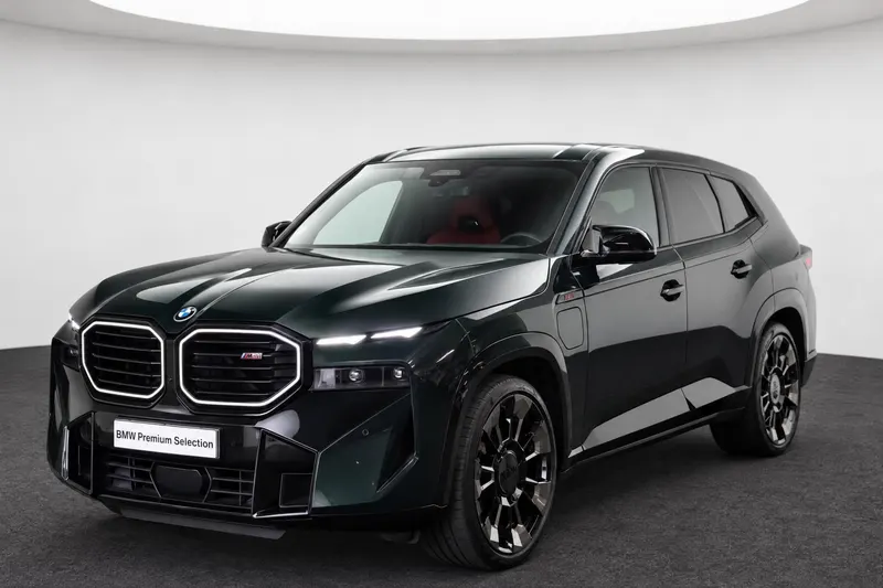 BMW XM (2024)