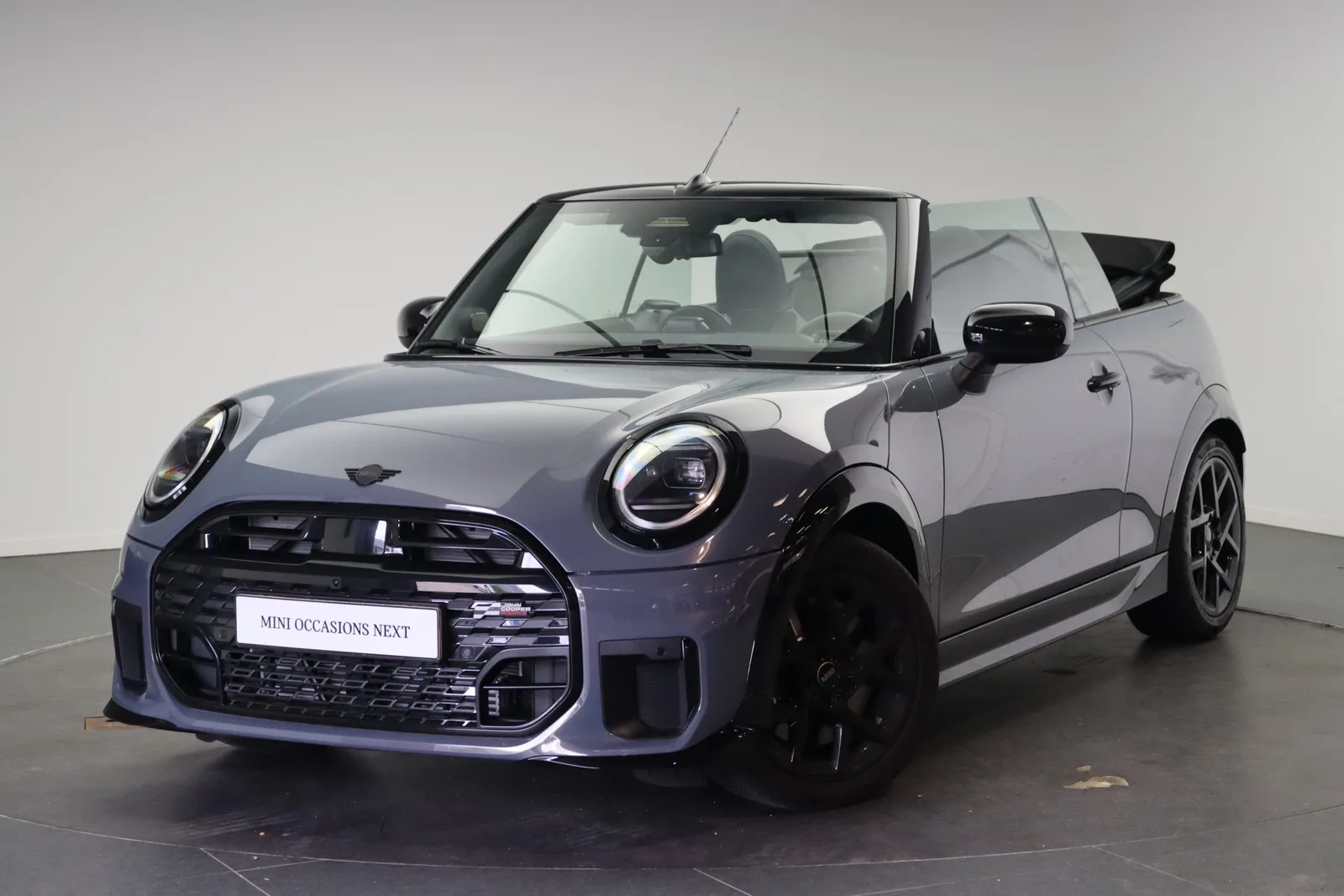 MINI Cabrio (2026) — foto 1