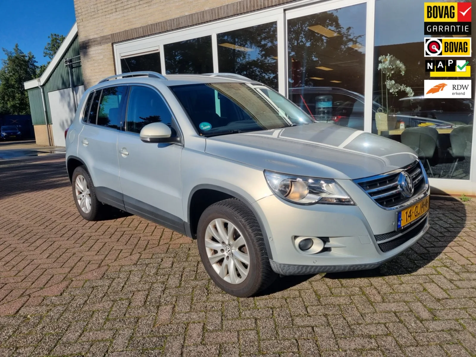 Volkswagen Tiguan (2008) — foto 1