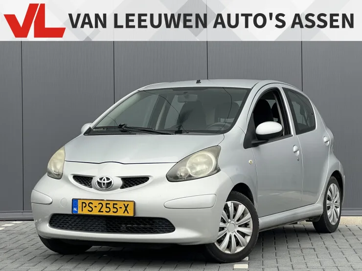 Toyota Aygo (2006) — foto 1