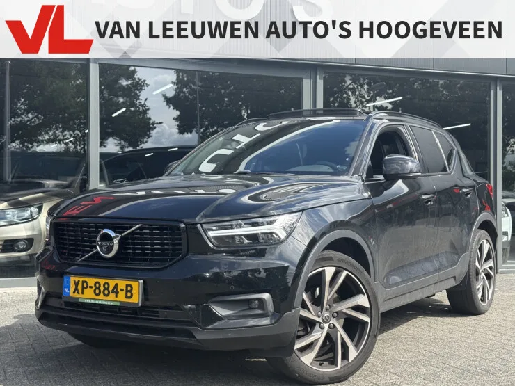 Volvo XC40 (2019) — foto 1
