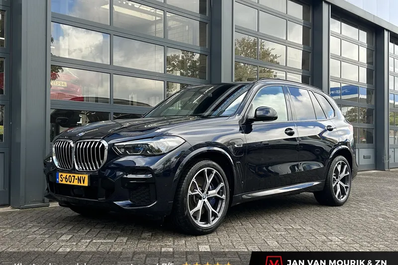 BMW X5 (2022)