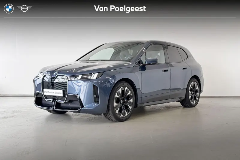 BMW iX (2025)