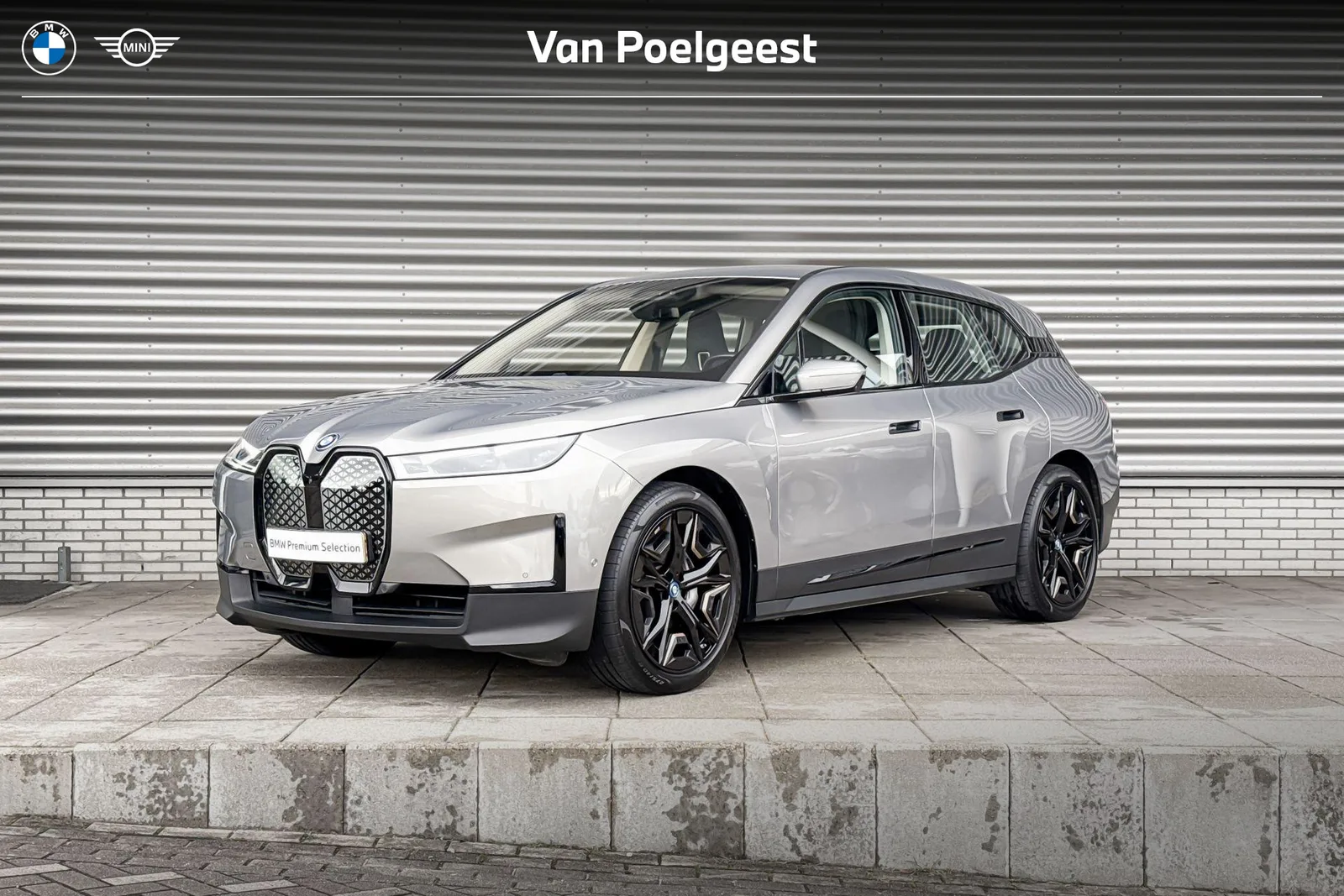 BMW iX (2023) — foto 1