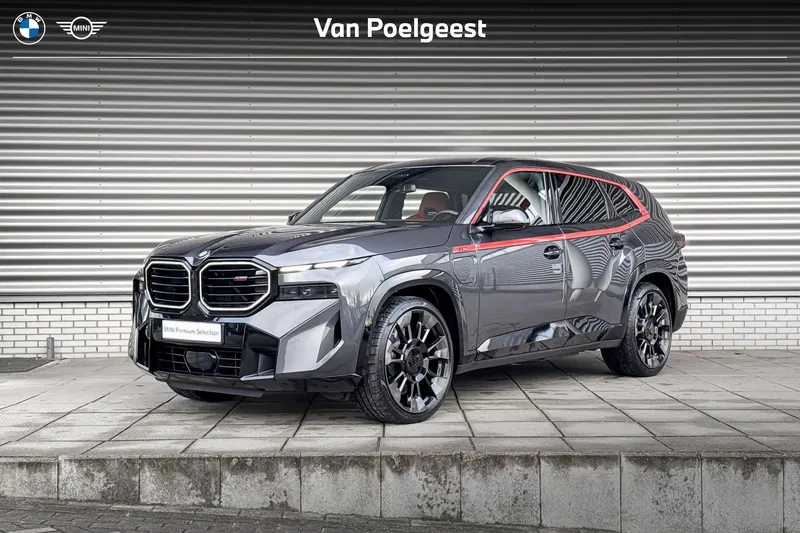 BMW XM (2024)