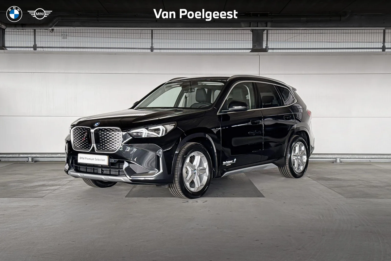 BMW iX1 (2026) — foto 1