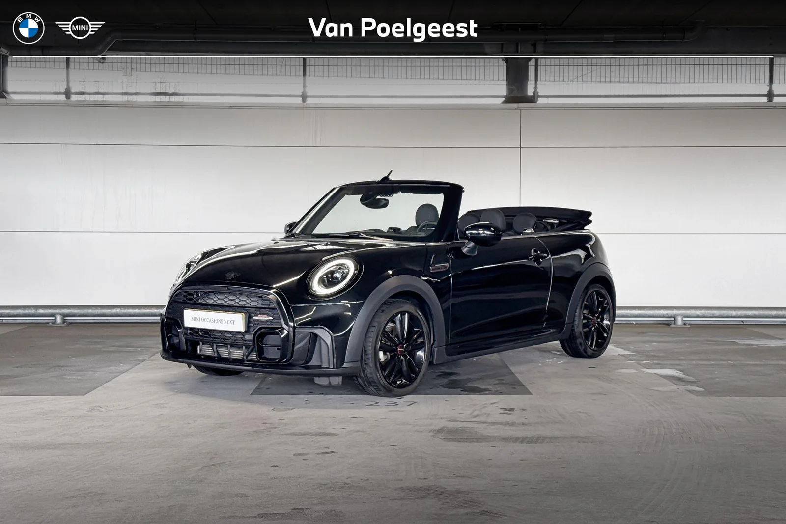 MINI Cabrio (2023) — foto 1