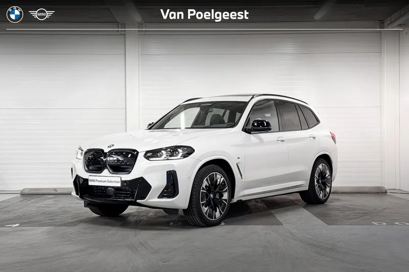 BMW iX3 (2024)