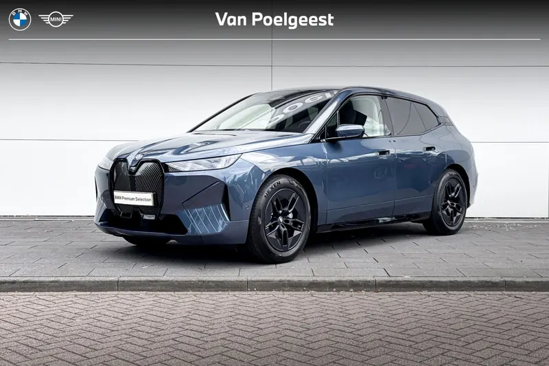 BMW iX (2025)