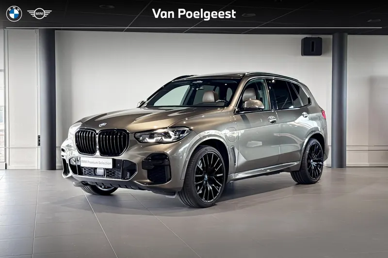 BMW X5 (2023)