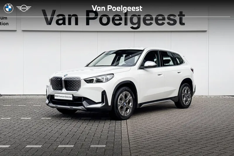 BMW iX1 (2024)