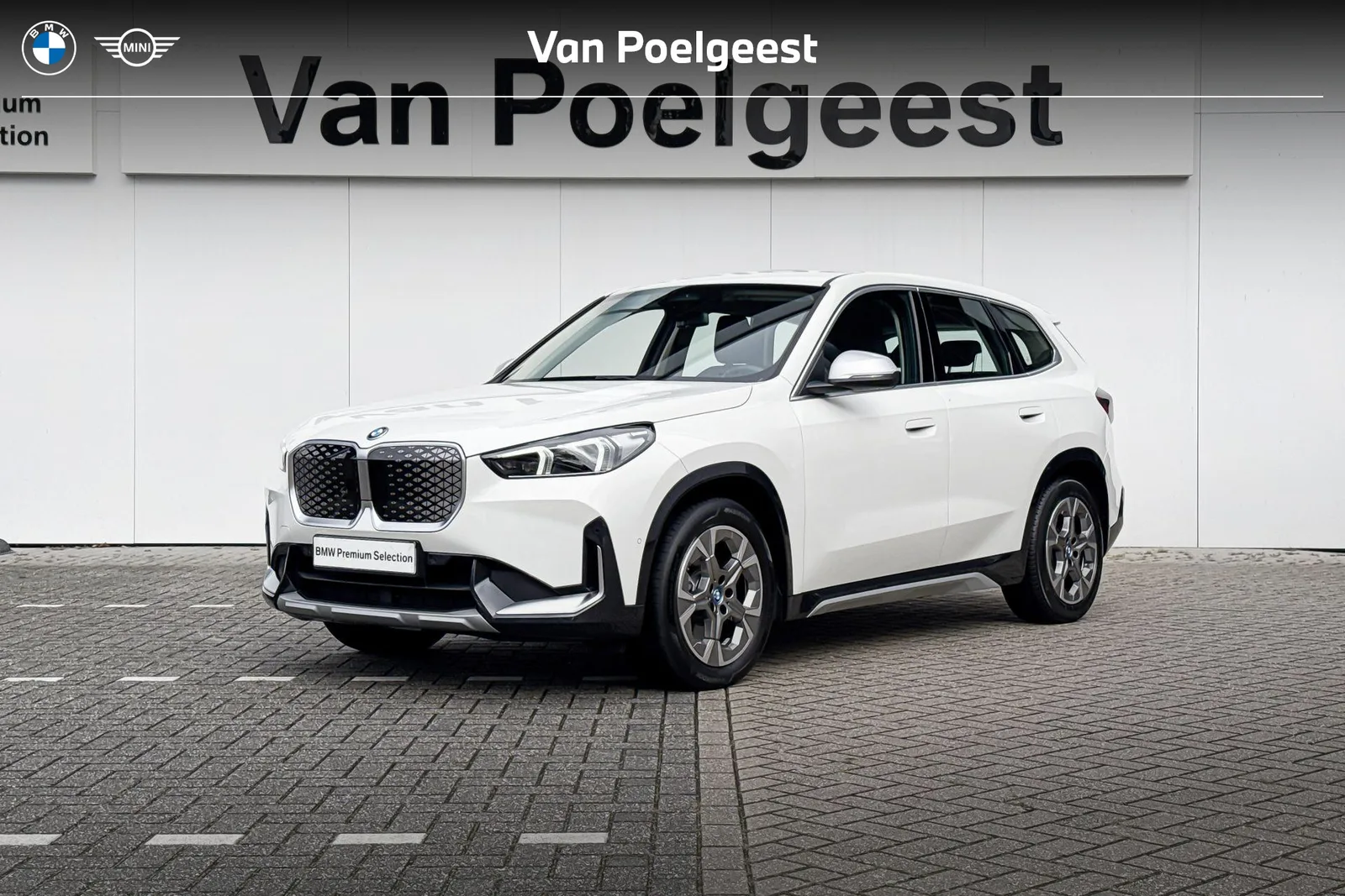 BMW iX1 (2024) — foto 1