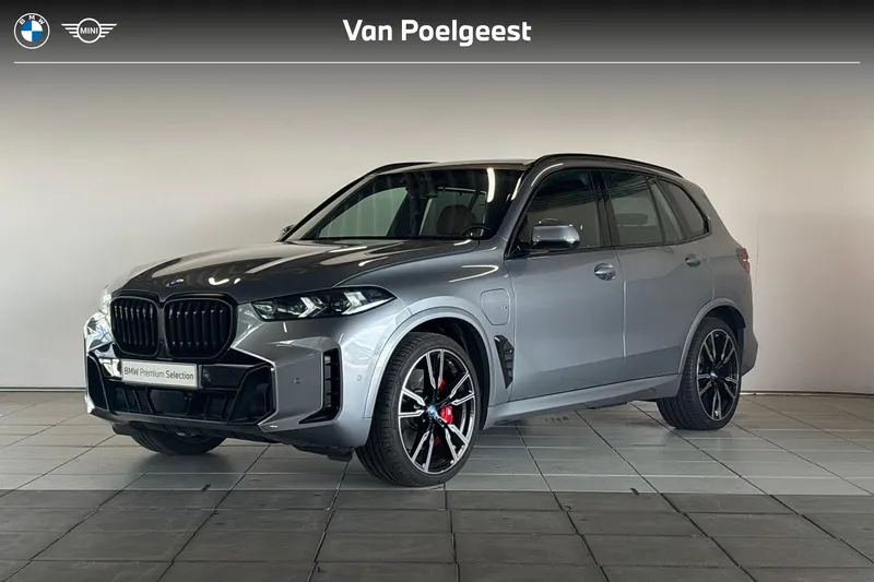 BMW X5 (2023)