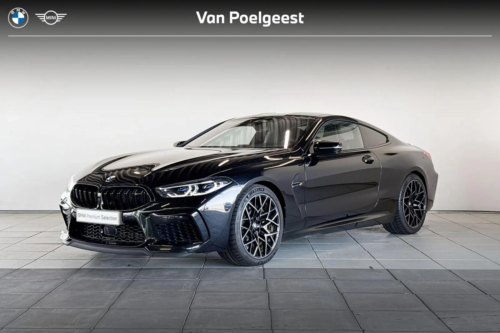 BMW M8 (2025) — foto 1