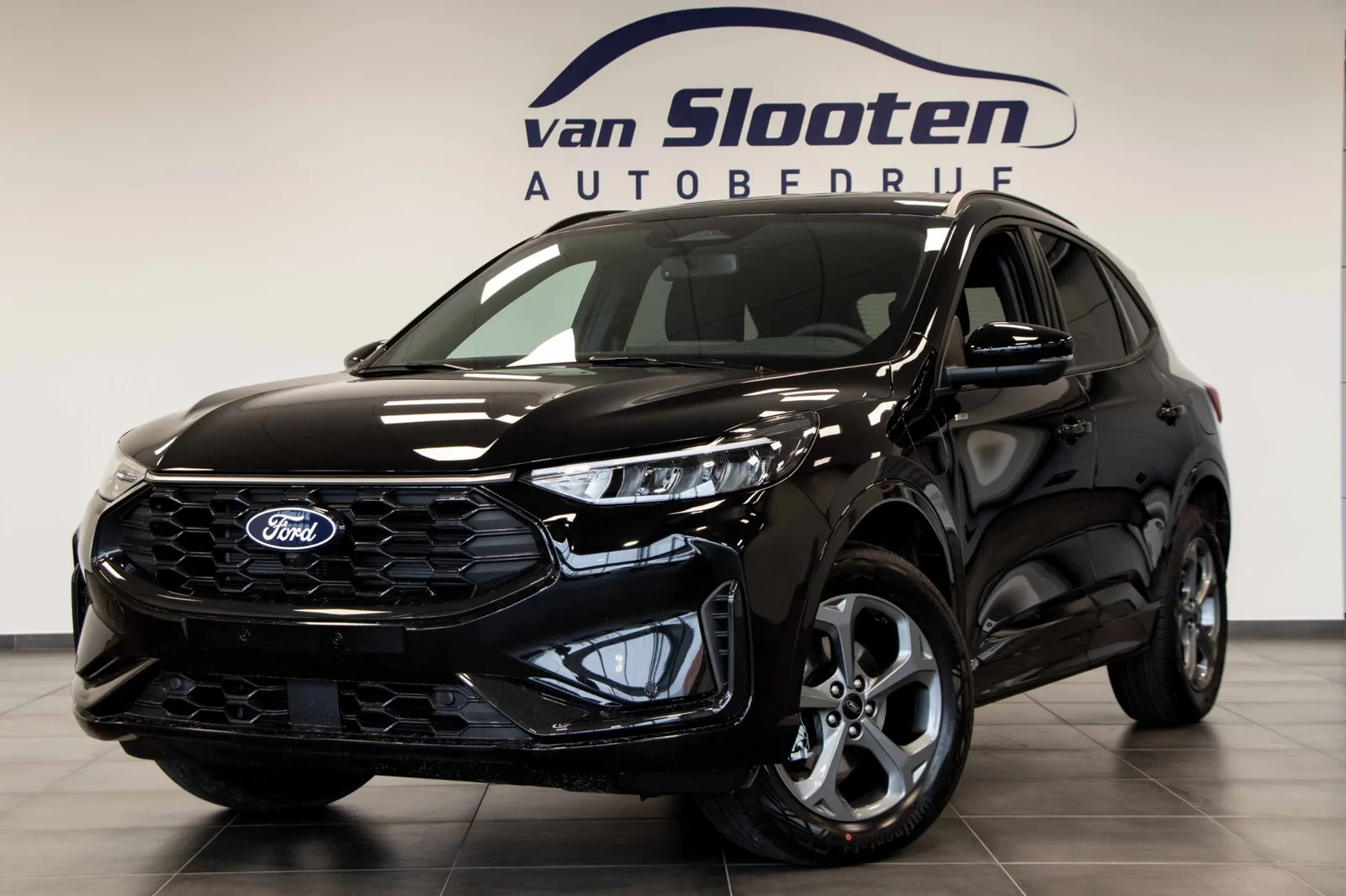 Ford Kuga (2025) — foto 1