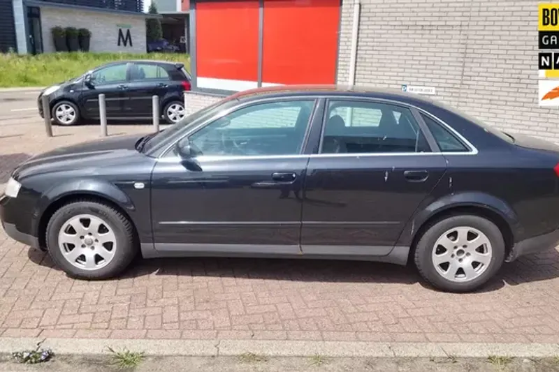Audi A4 (2004)