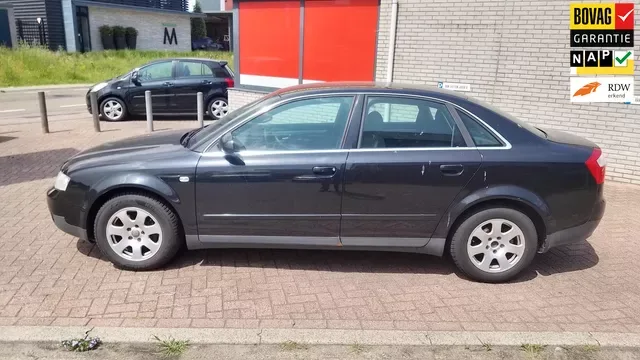 Audi A4 (2004) — foto 1