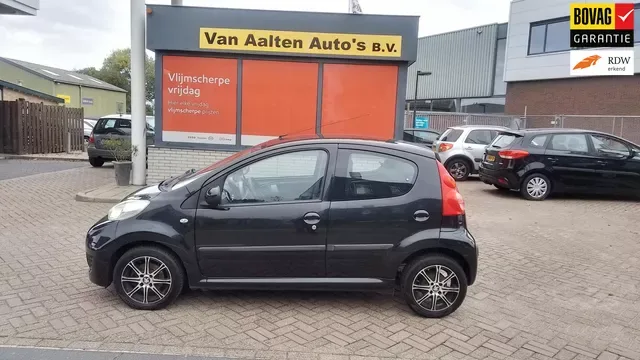 Peugeot 107 (2011) — foto 1