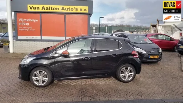Peugeot 208 (2014) — foto 1
