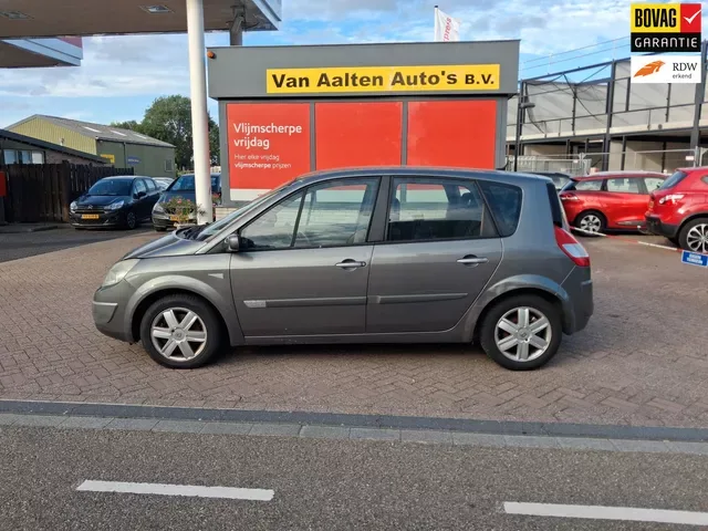 Renault Scénic (2005) — foto 1