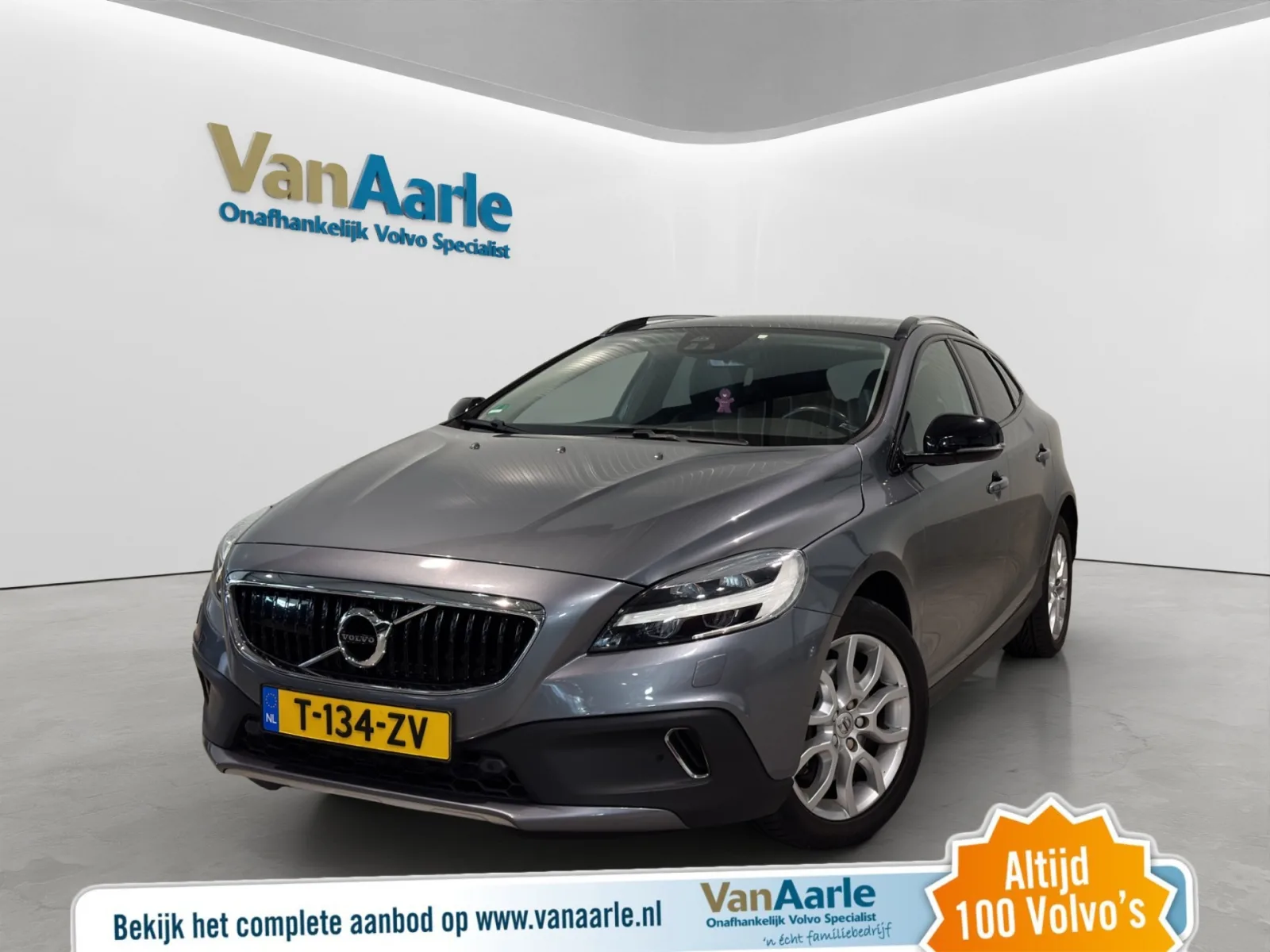 Volvo V40 Cross Country (2017) — foto 1