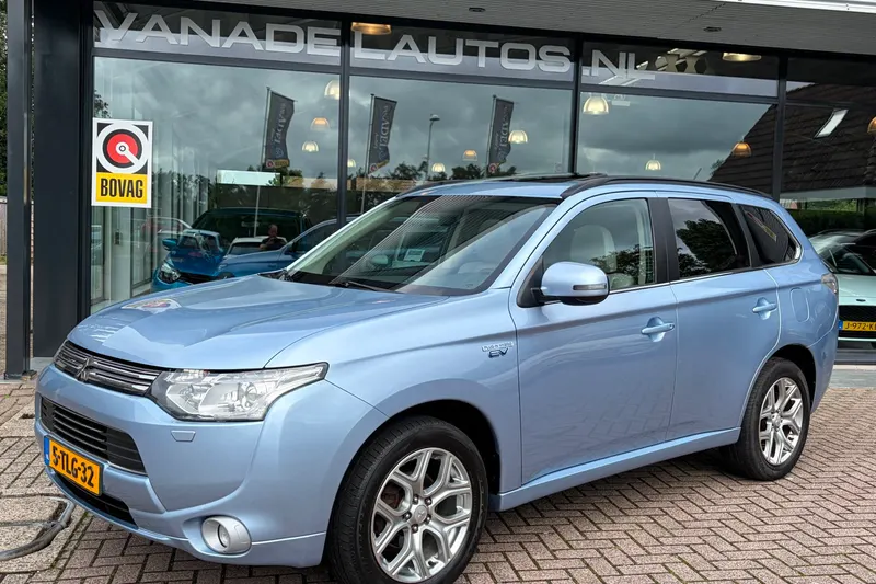 Mitsubishi Outlander (2014)
