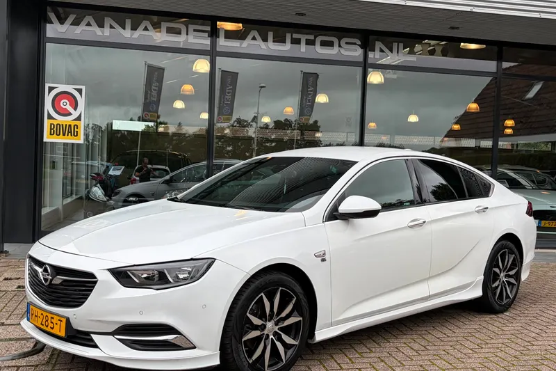 Opel Insignia Grand Sport (2017)