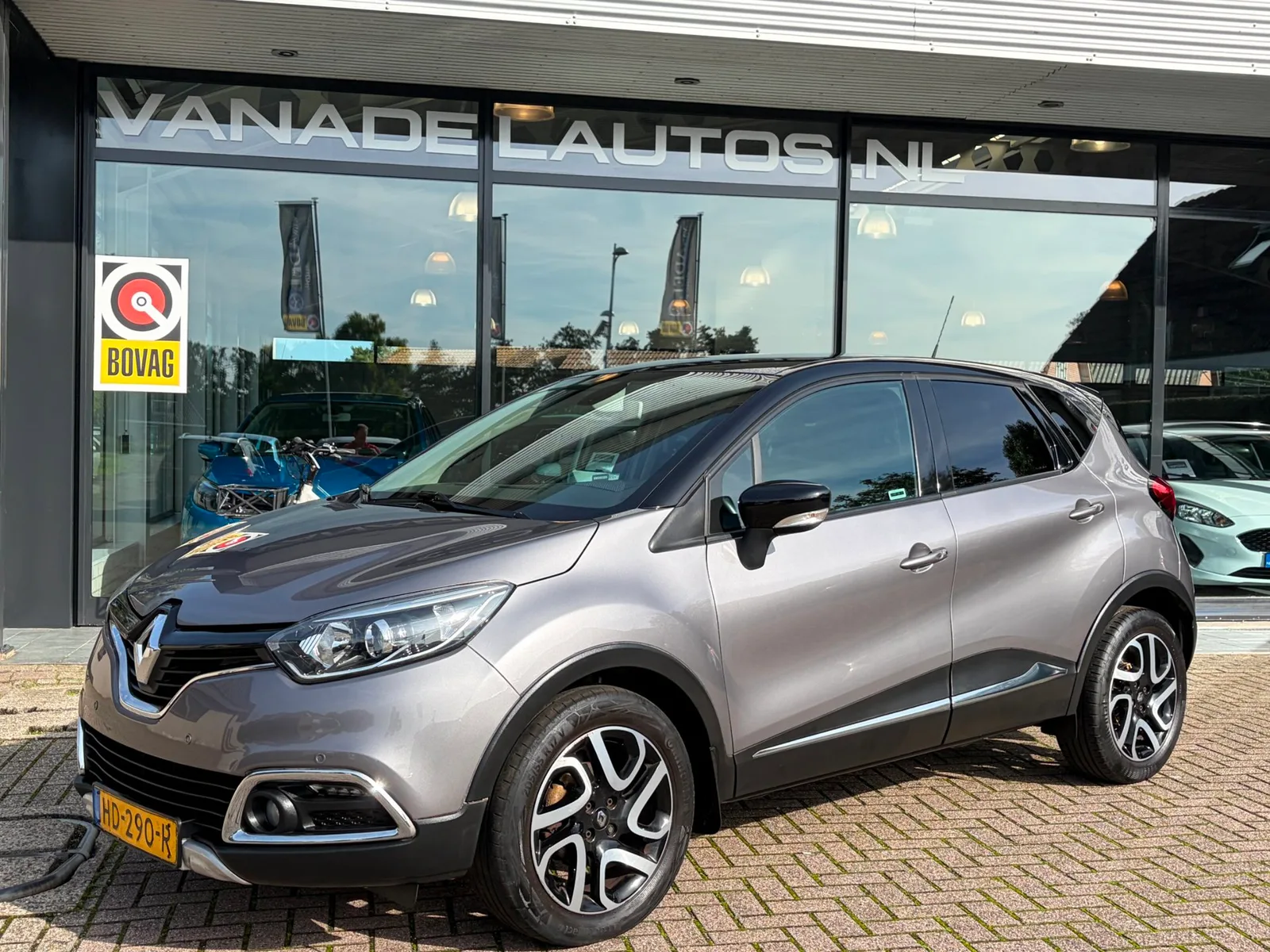 Renault Captur (2015) — foto 1