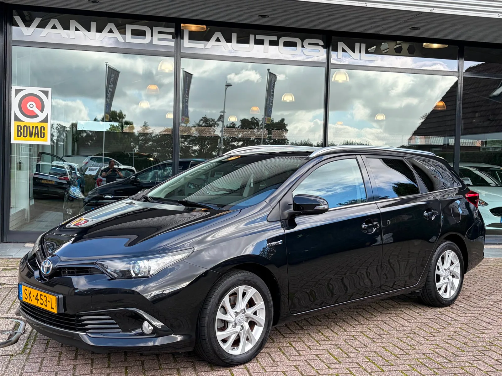 Toyota Auris (2018) — foto 1
