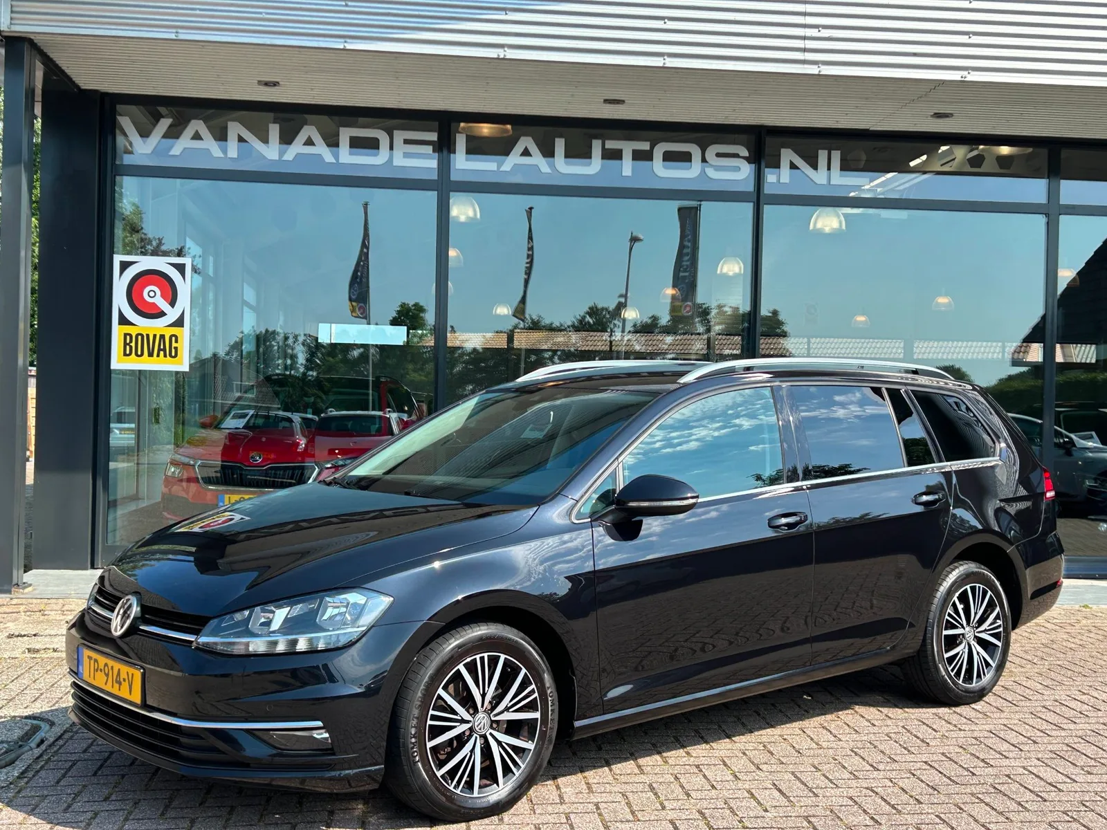 Volkswagen Golf (2018) — foto 1