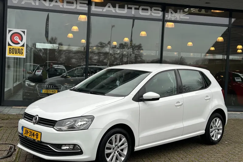Volkswagen Polo (2015)