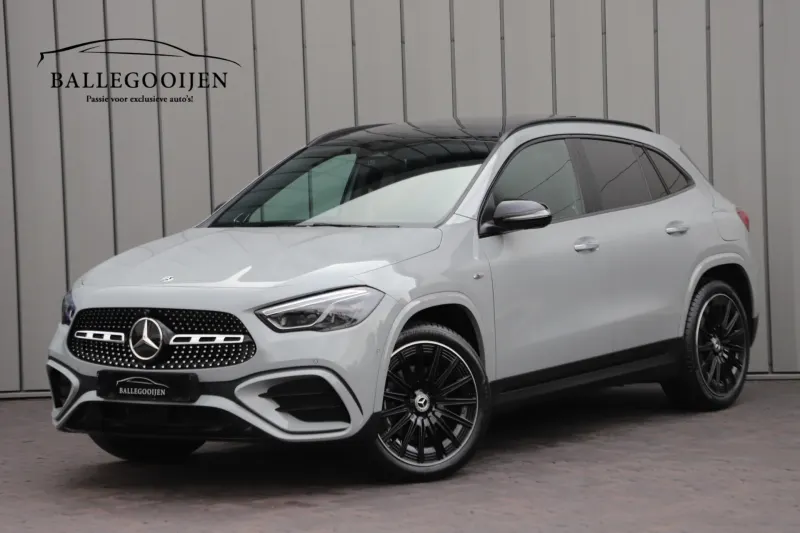 Mercedes-Benz GLA (2024)