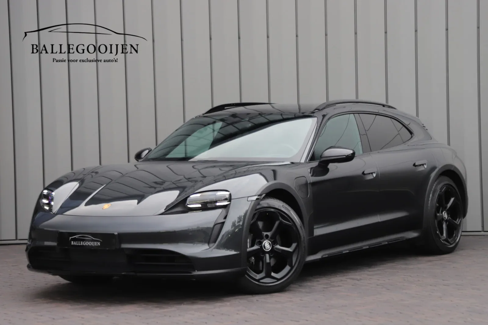 Porsche Taycan (2022) — foto 1