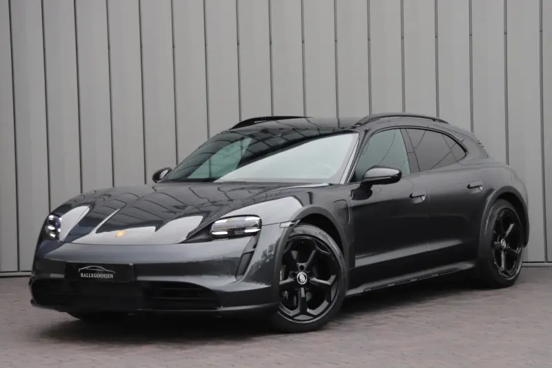 Porsche Taycan (2022)