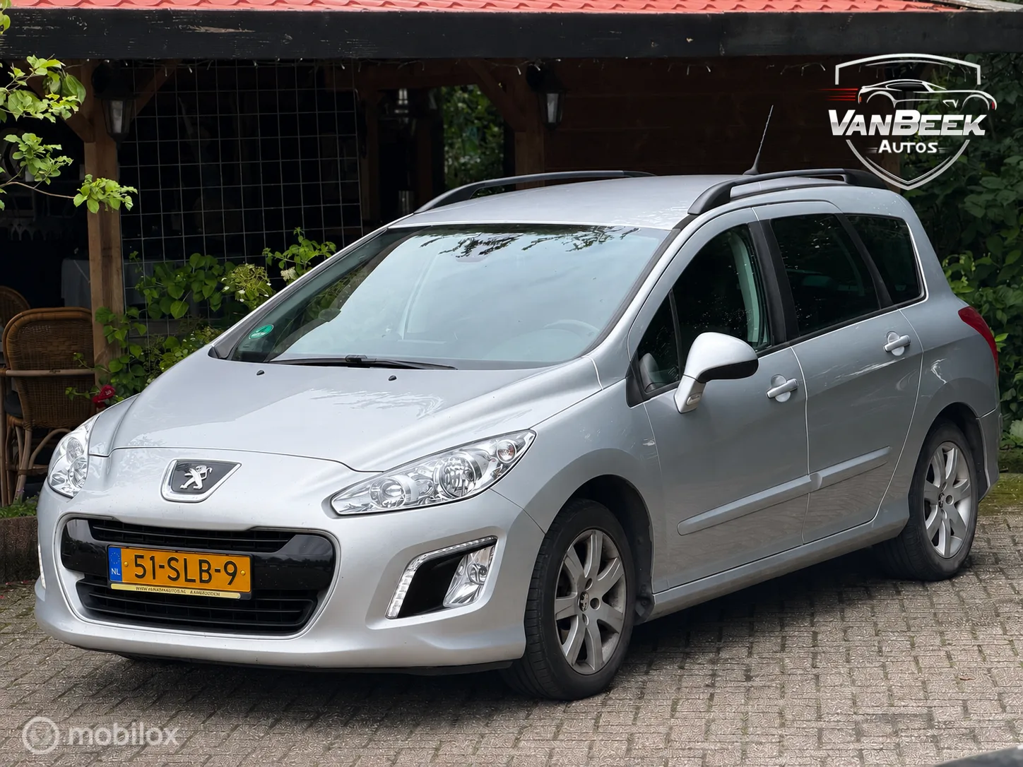 Peugeot 308 (2011) — foto 1