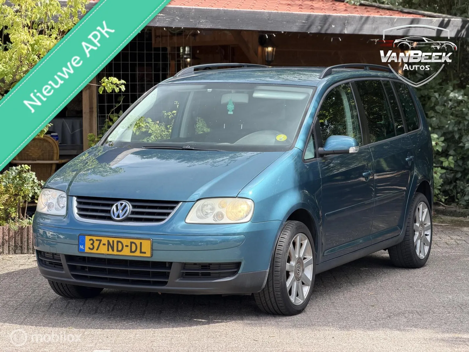 Volkswagen Touran (2003) — foto 1