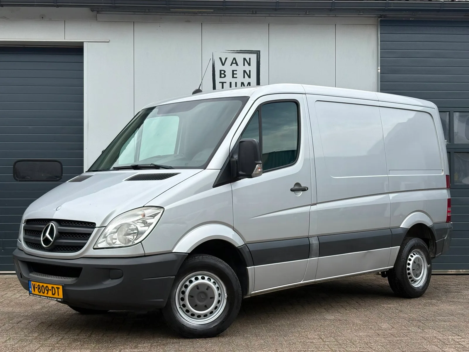 Mercedes-Benz Sprinter (2011) — foto 1