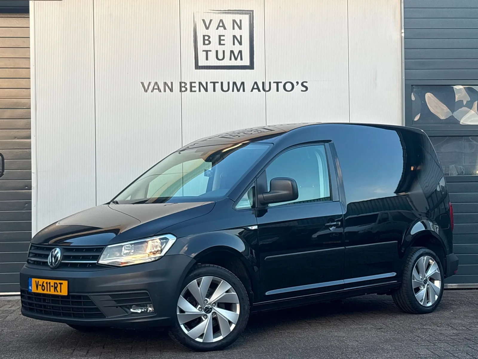 Volkswagen Caddy (2018) — foto 1