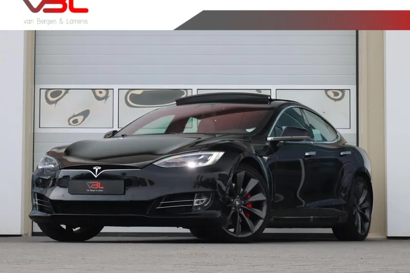 Tesla Model S (2018)