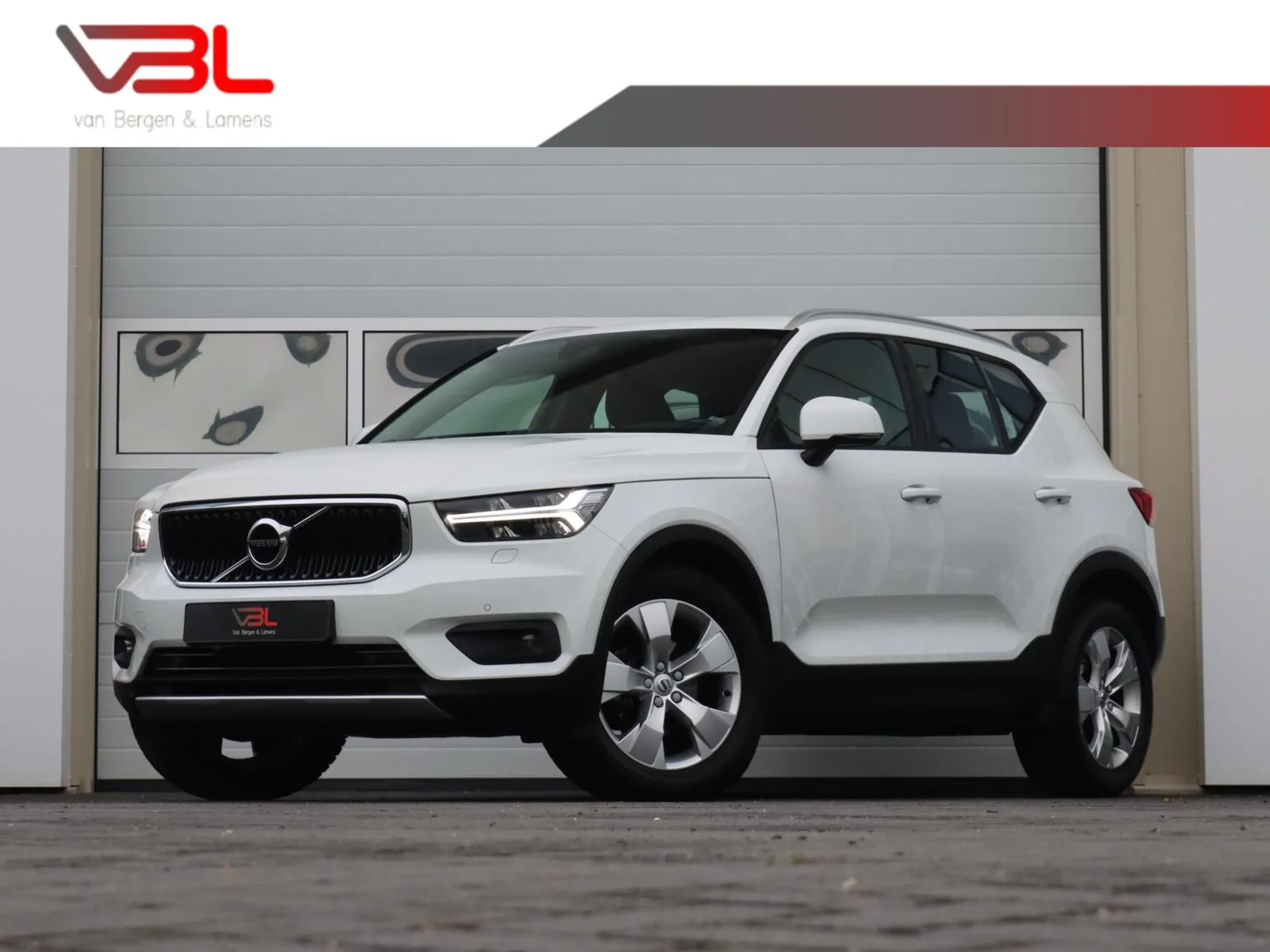 Volvo XC40 (2019) — foto 1