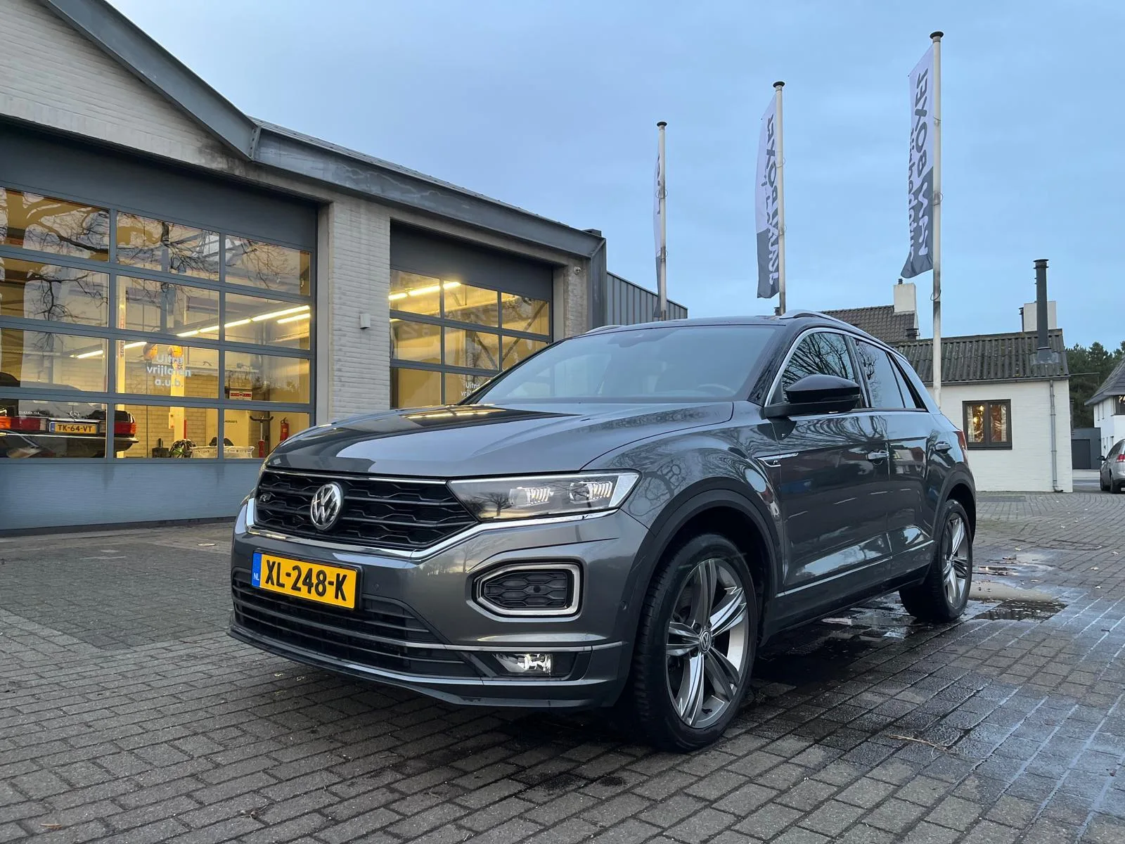 Volkswagen T-Roc (2019) — foto 1