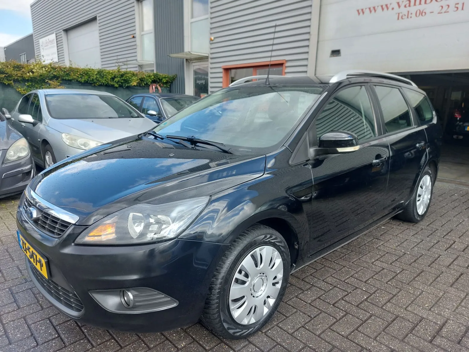 Ford Focus (2010) — foto 1