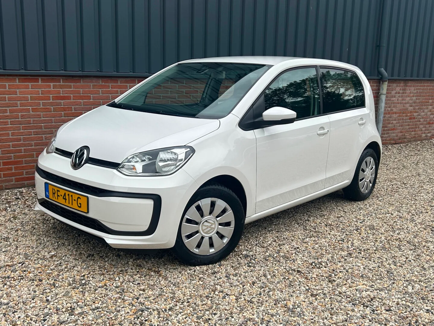 Volkswagen Up! (2017) — foto 1