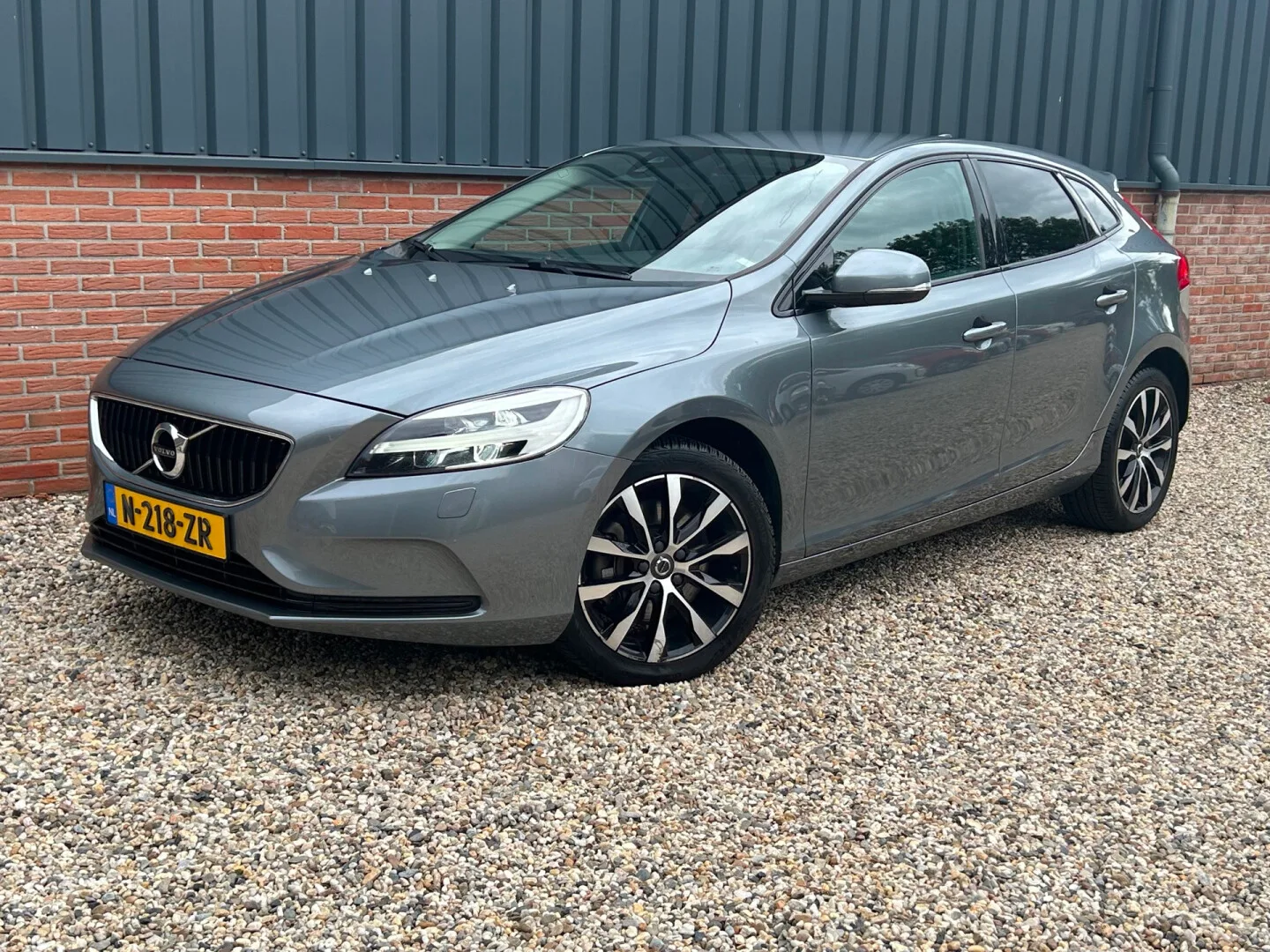Volvo V40 (2020) — foto 1