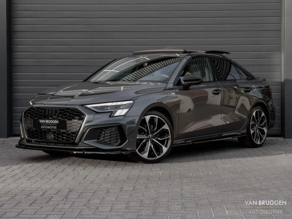 Audi A3 (2023) — foto 1