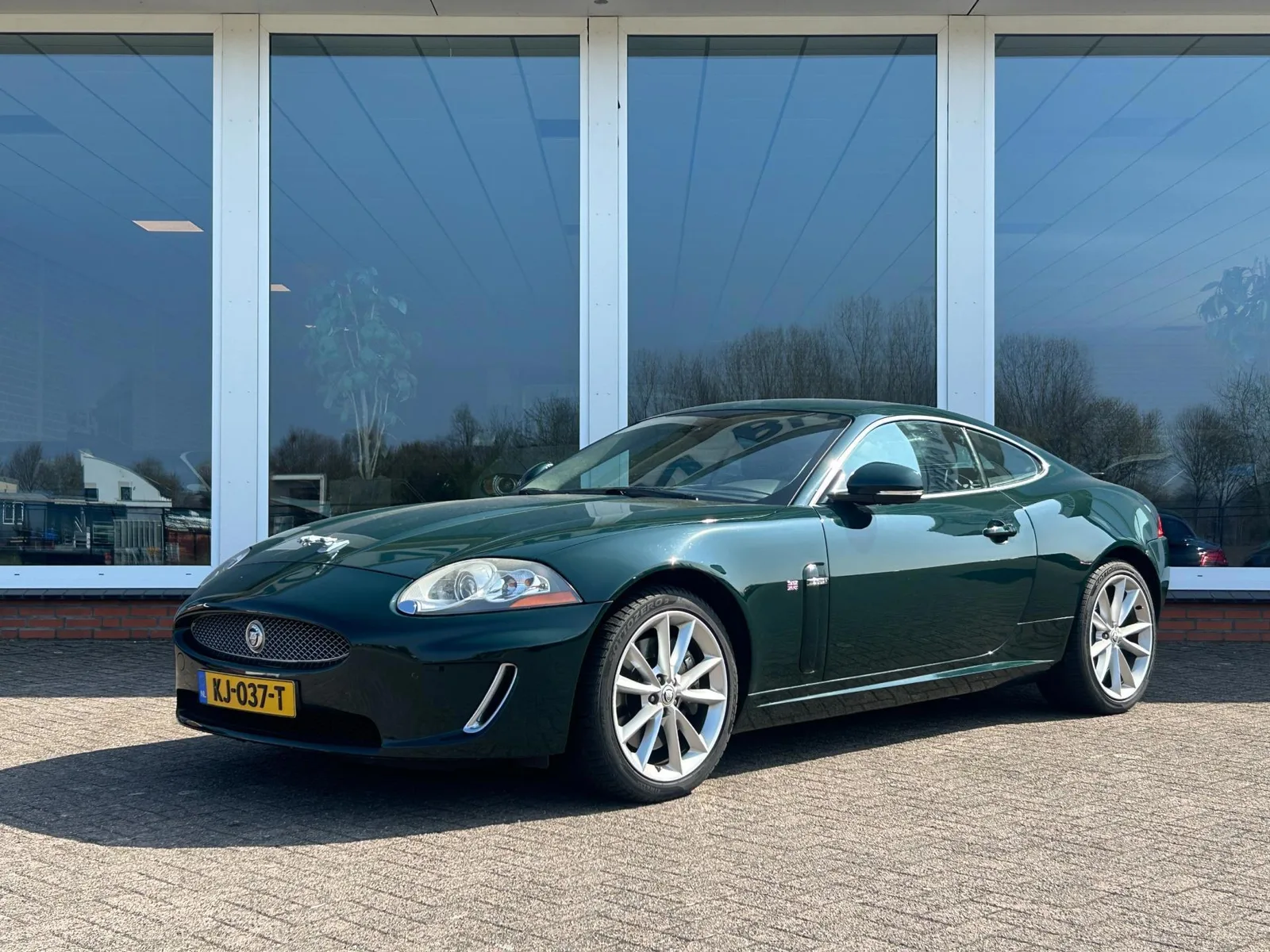 Jaguar XK (2011) — foto 1