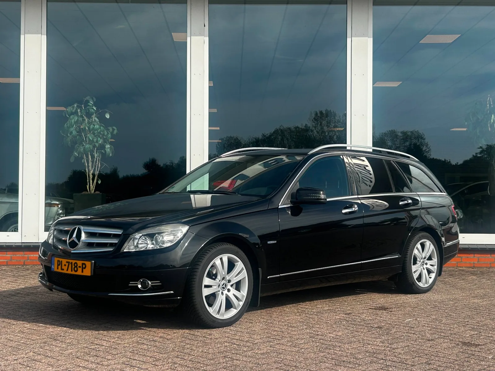 Mercedes-Benz C-Klasse (2010) — foto 1