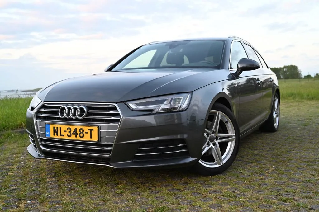 Audi A4 (2017) — foto 1