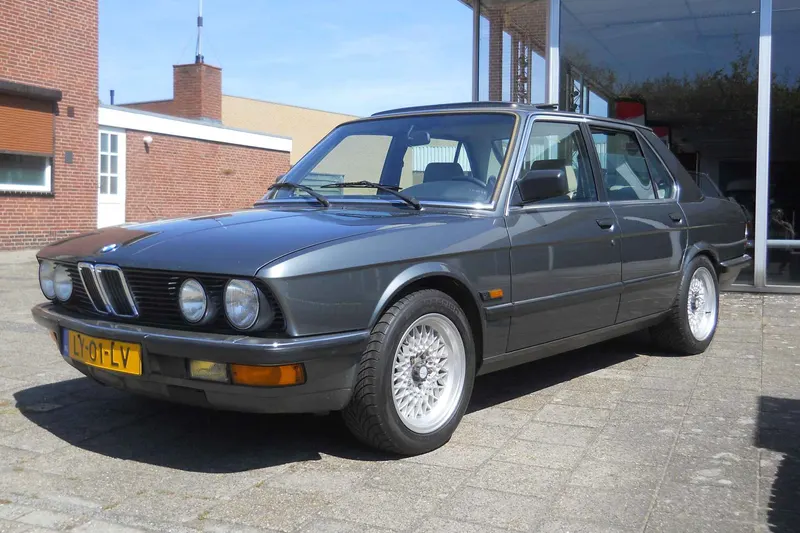 BMW 5-Serie (1985)